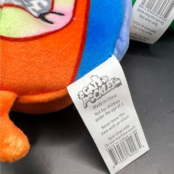 Cats vs. Pickles- Set of three bean plush toys - Picture 6 of 8